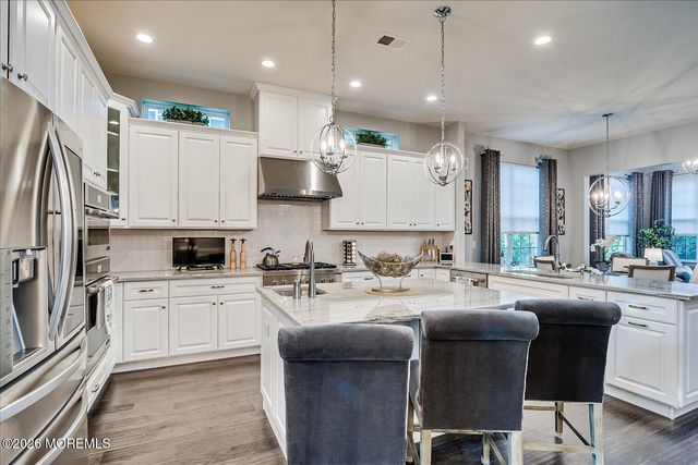 9 Militia Hill Road, Freehold, NJ 07728