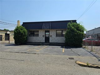 25 Mendon Avenue, Pawtucket, RI 02861