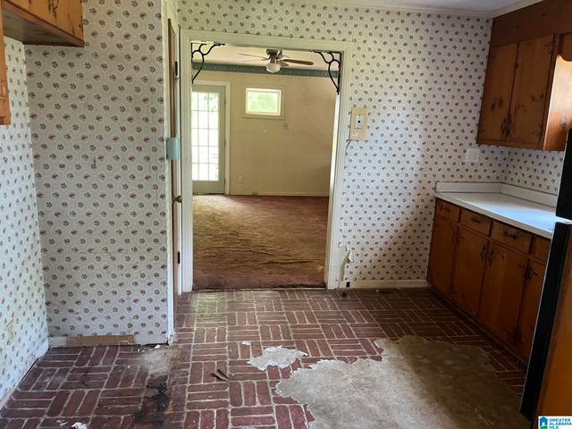 602 OAK STREET, Talladega, AL 35160