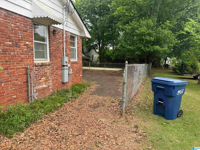 602 OAK STREET, Talladega, AL 35160