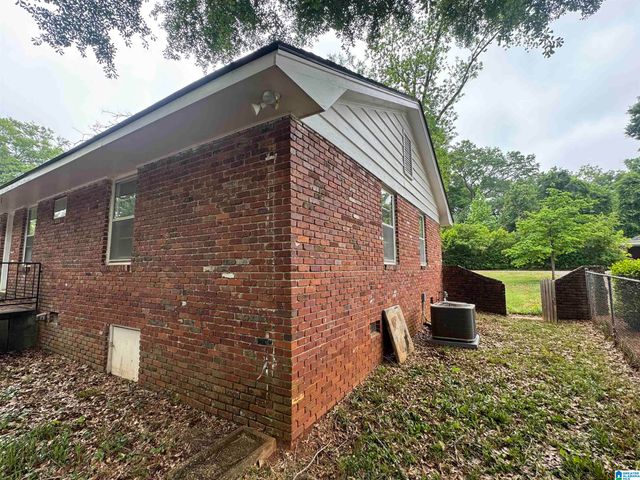 602 OAK STREET, Talladega, AL 35160