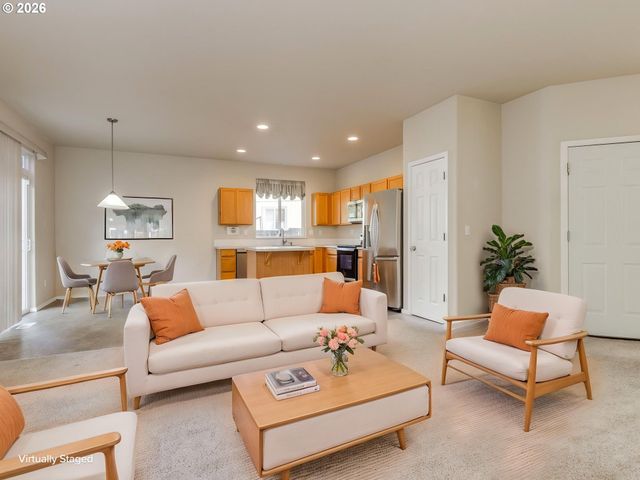 759 Se CAMELLIA Ct, Hillsboro, OR 97123