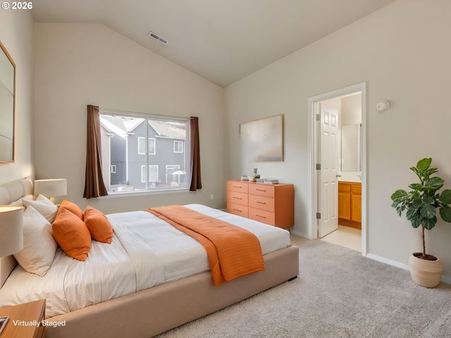 759 Se CAMELLIA Ct, Hillsboro, OR 97123