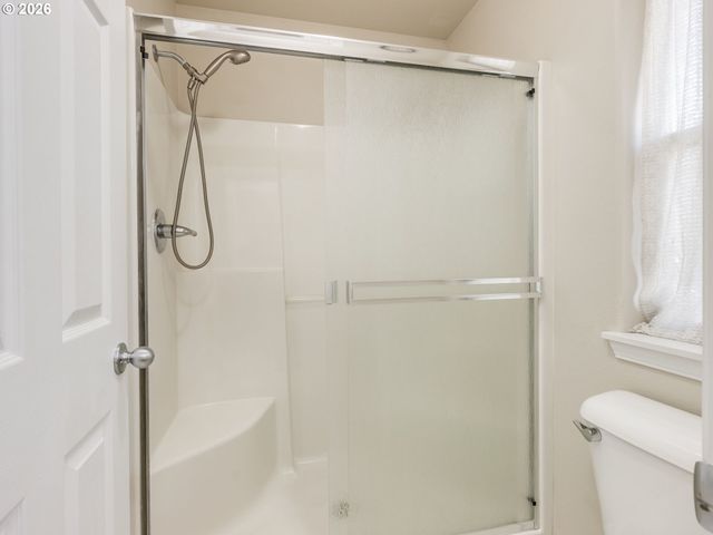 759 Se CAMELLIA Ct, Hillsboro, OR 97123