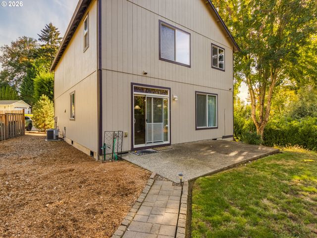 759 Se CAMELLIA Ct, Hillsboro, OR 97123