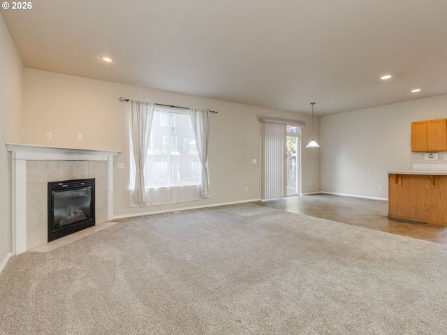 759 Se CAMELLIA Ct, Hillsboro, OR 97123
