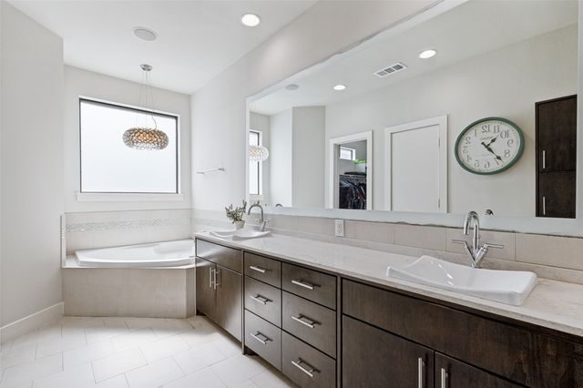 4618 Cedar Springs Road B, Dallas, TX 75219