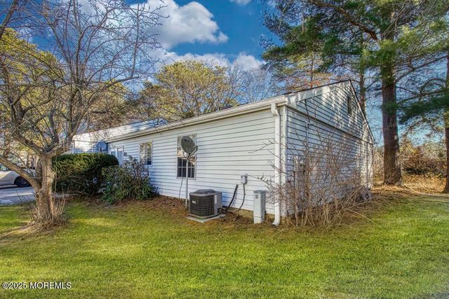 519A Cheshire Court A, Manchester, NJ 08759