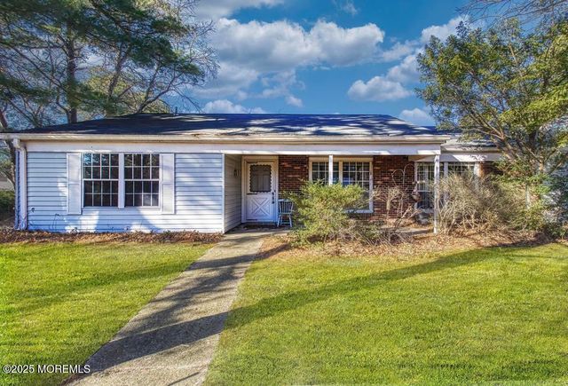 519A Cheshire Court A, Manchester, NJ 08759