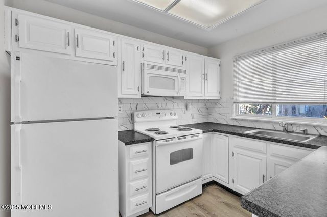 519A Cheshire Court A, Manchester, NJ 08759