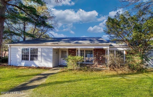 519A Cheshire Court A, Manchester, NJ 08759