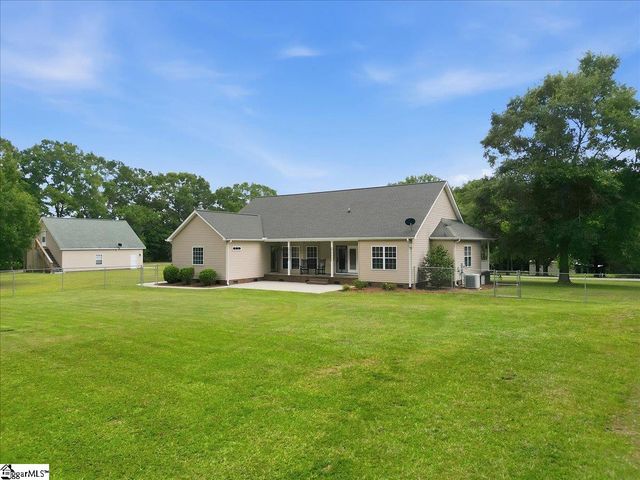 1019 Bannister Road, Starr, SC 29684