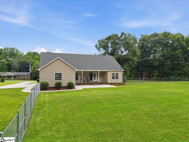 1019 Bannister Road, Starr, SC 29684