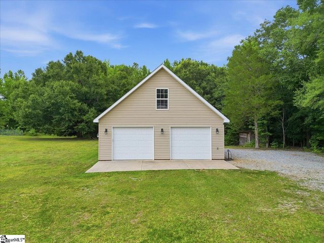 1019 Bannister Road, Starr, SC 29684