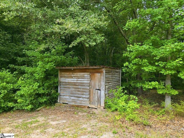 1019 Bannister Road, Starr, SC 29684