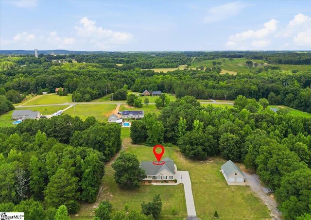 1019 Bannister Road, Starr, SC 29684