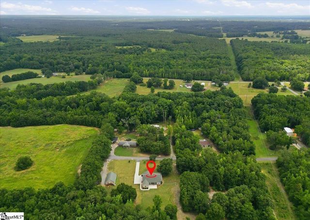 1019 Bannister Road, Starr, SC 29684