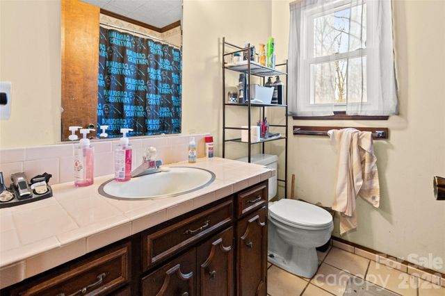 3568 Briarcliff Acres Drive, Lincolnton, NC 28092