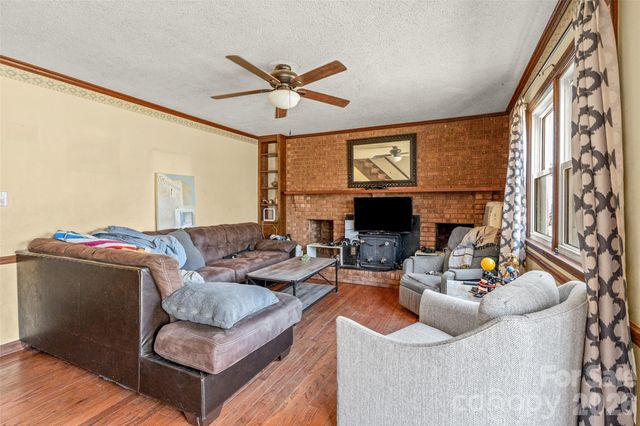 3568 Briarcliff Acres Drive, Lincolnton, NC 28092