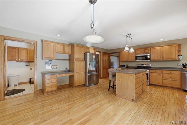 120 Norwood Lane, Orchard Park, NY 14127
