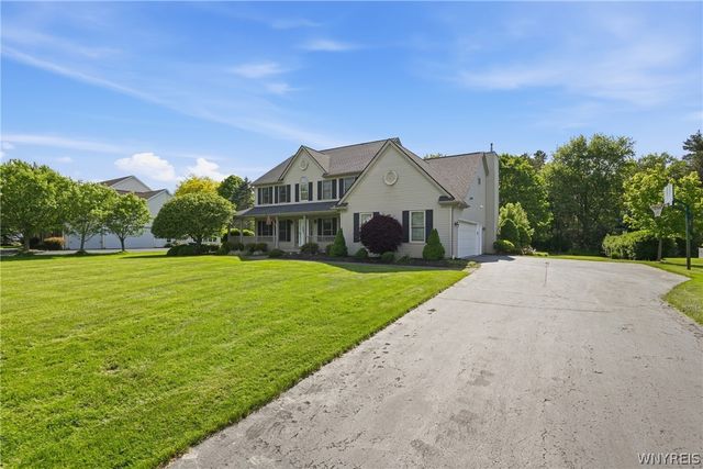 120 Norwood Lane, Orchard Park, NY 14127