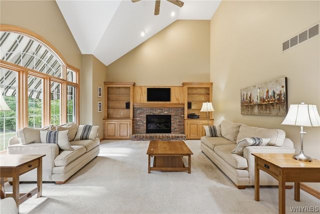 120 Norwood Lane, Orchard Park, NY 14127