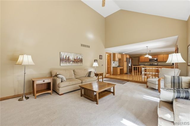 120 Norwood Lane, Orchard Park, NY 14127