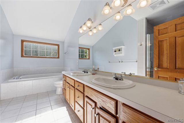 120 Norwood Lane, Orchard Park, NY 14127