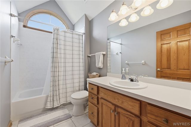 120 Norwood Lane, Orchard Park, NY 14127