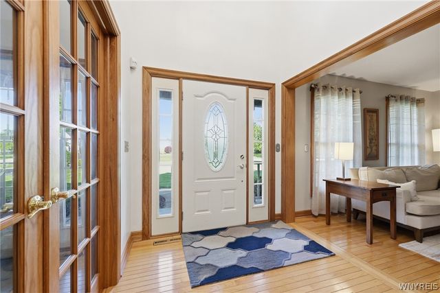 120 Norwood Lane, Orchard Park, NY 14127