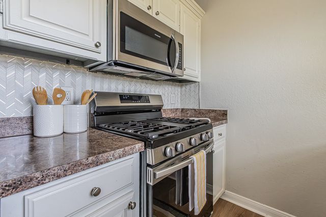 131 Sierra Court, Glenn Heights, TX 75154