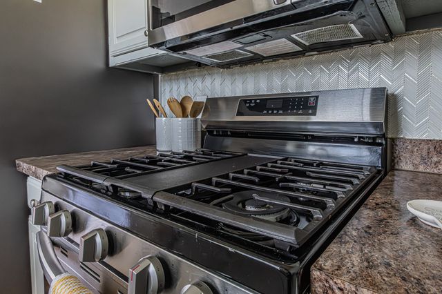 131 Sierra Court, Glenn Heights, TX 75154