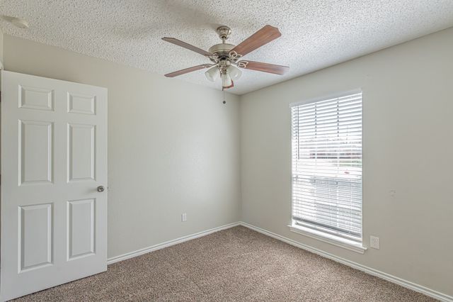 131 Sierra Court, Glenn Heights, TX 75154