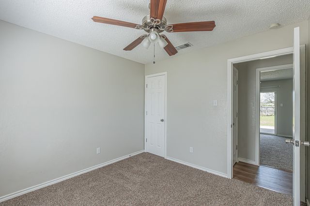 131 Sierra Court, Glenn Heights, TX 75154