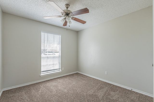 131 Sierra Court, Glenn Heights, TX 75154