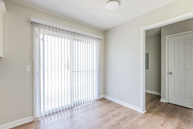 131 Sierra Court, Glenn Heights, TX 75154