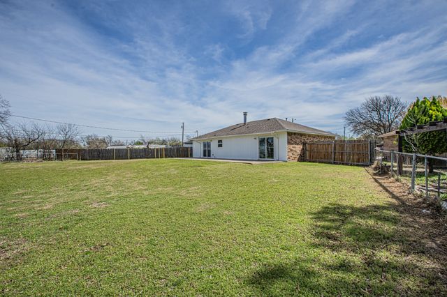 131 Sierra Court, Glenn Heights, TX 75154