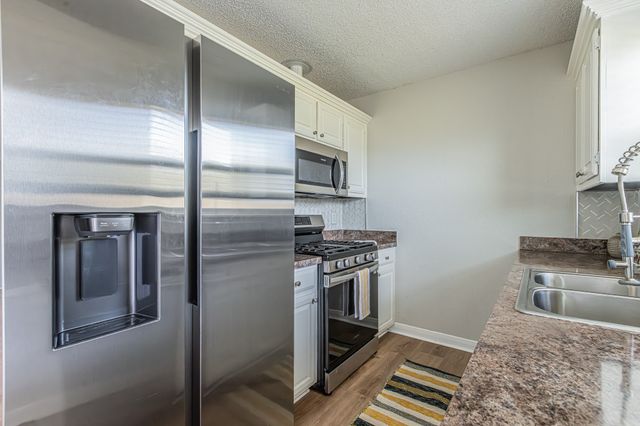 131 Sierra Court, Glenn Heights, TX 75154