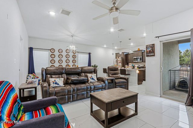 1065 HOPPAS Street, El Paso, TX 79932