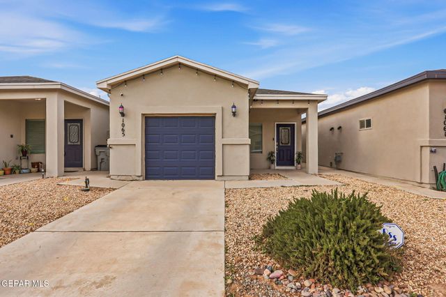 1065 HOPPAS Street, El Paso, TX 79932