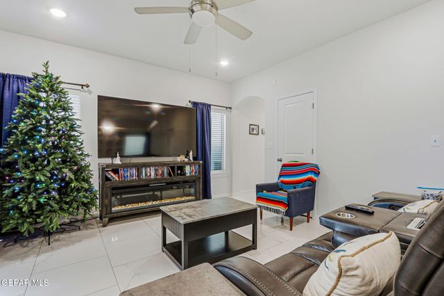 1065 HOPPAS Street, El Paso, TX 79932