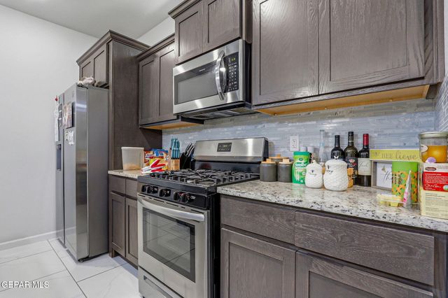 1065 HOPPAS Street, El Paso, TX 79932