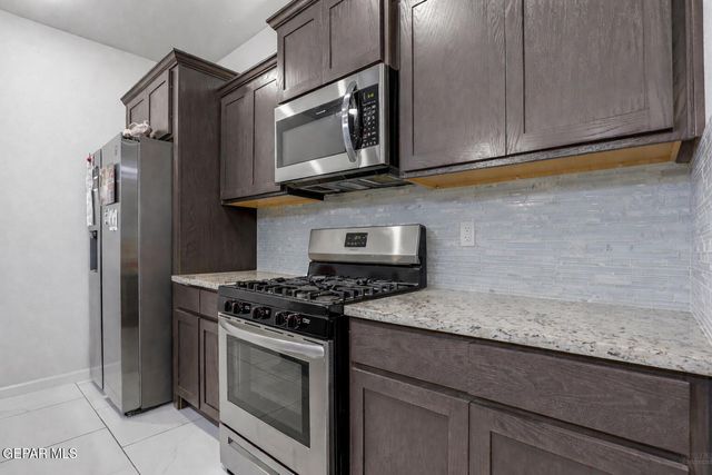 1065 HOPPAS Street, El Paso, TX 79932