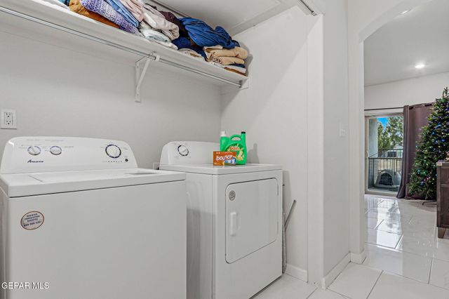 1065 HOPPAS Street, El Paso, TX 79932