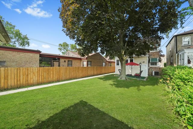 1643 Home Avenue, Berwyn, IL 60402