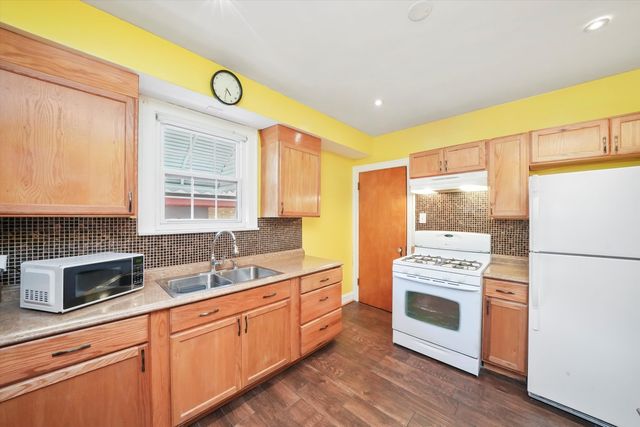 1643 Home Avenue, Berwyn, IL 60402