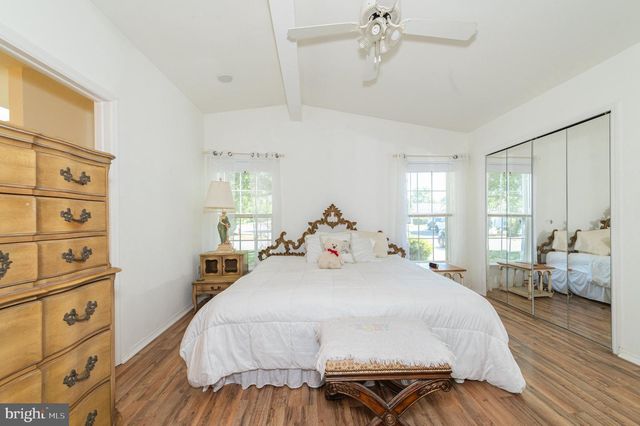 25 KNOLLWOOD DR, Mays Landing, NJ 08330