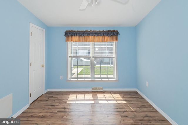 25 KNOLLWOOD DR, Mays Landing, NJ 08330