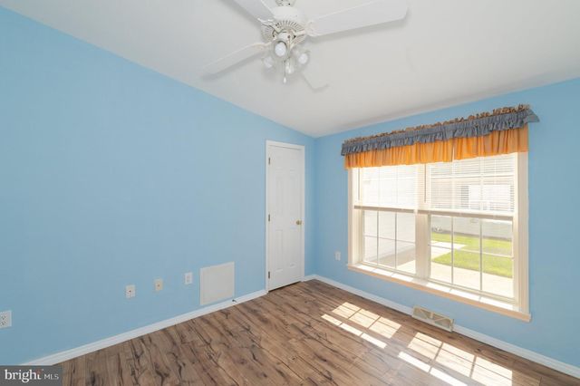 25 KNOLLWOOD DR, Mays Landing, NJ 08330