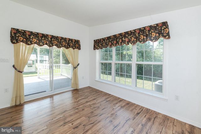 25 KNOLLWOOD DR, Mays Landing, NJ 08330
